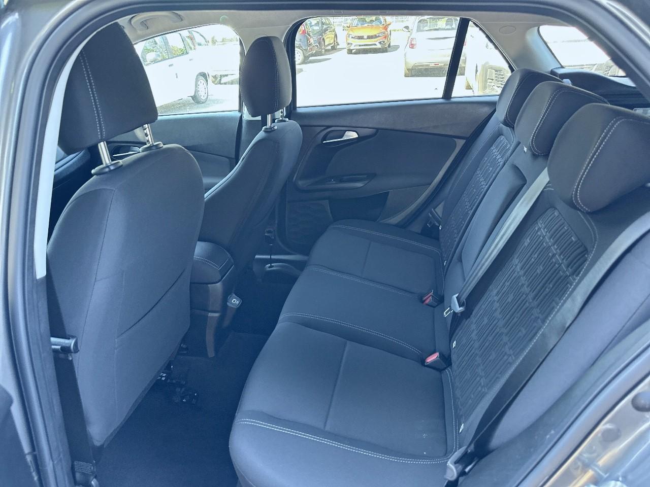 Fiat Fiat Tipo usata, con 2 poggiatesta sedili ant. , con reg. in altezza, 3 poggiatesta sedili post. , con reg. in altezza