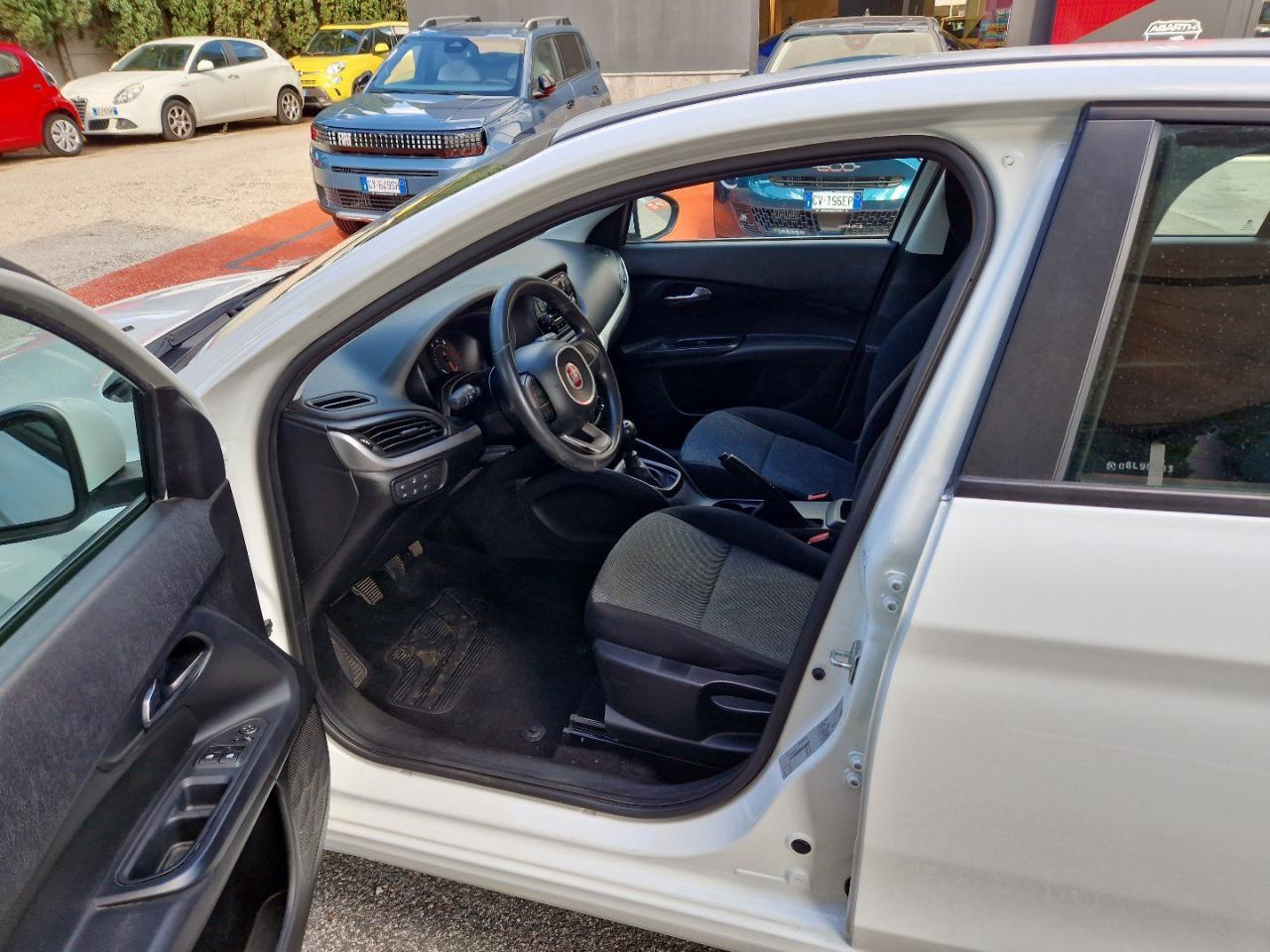 Fiat Fiat Tipo usata, con airbag