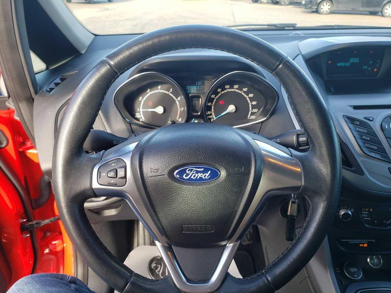 Ford Ford B-Max usata, con bracciolo porta oggetti