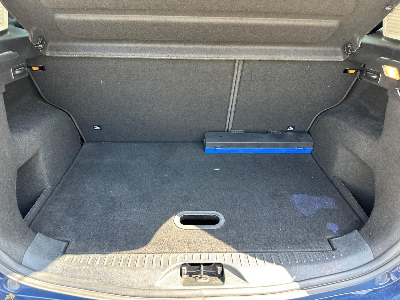 Ford Ford B-Max usata, con comandi audio al volante
