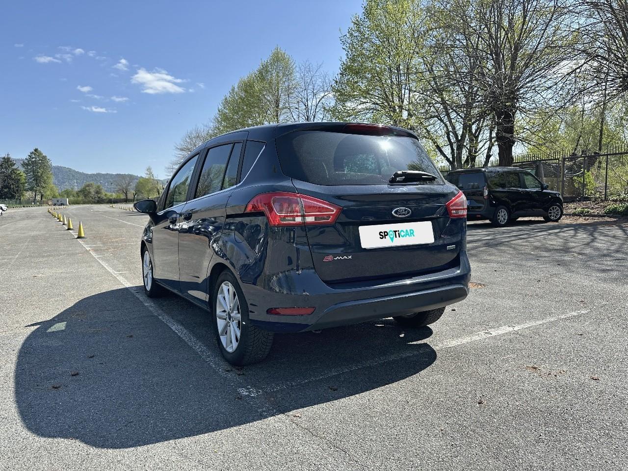 Ford Ford B-Max usata, con comando luci manuale