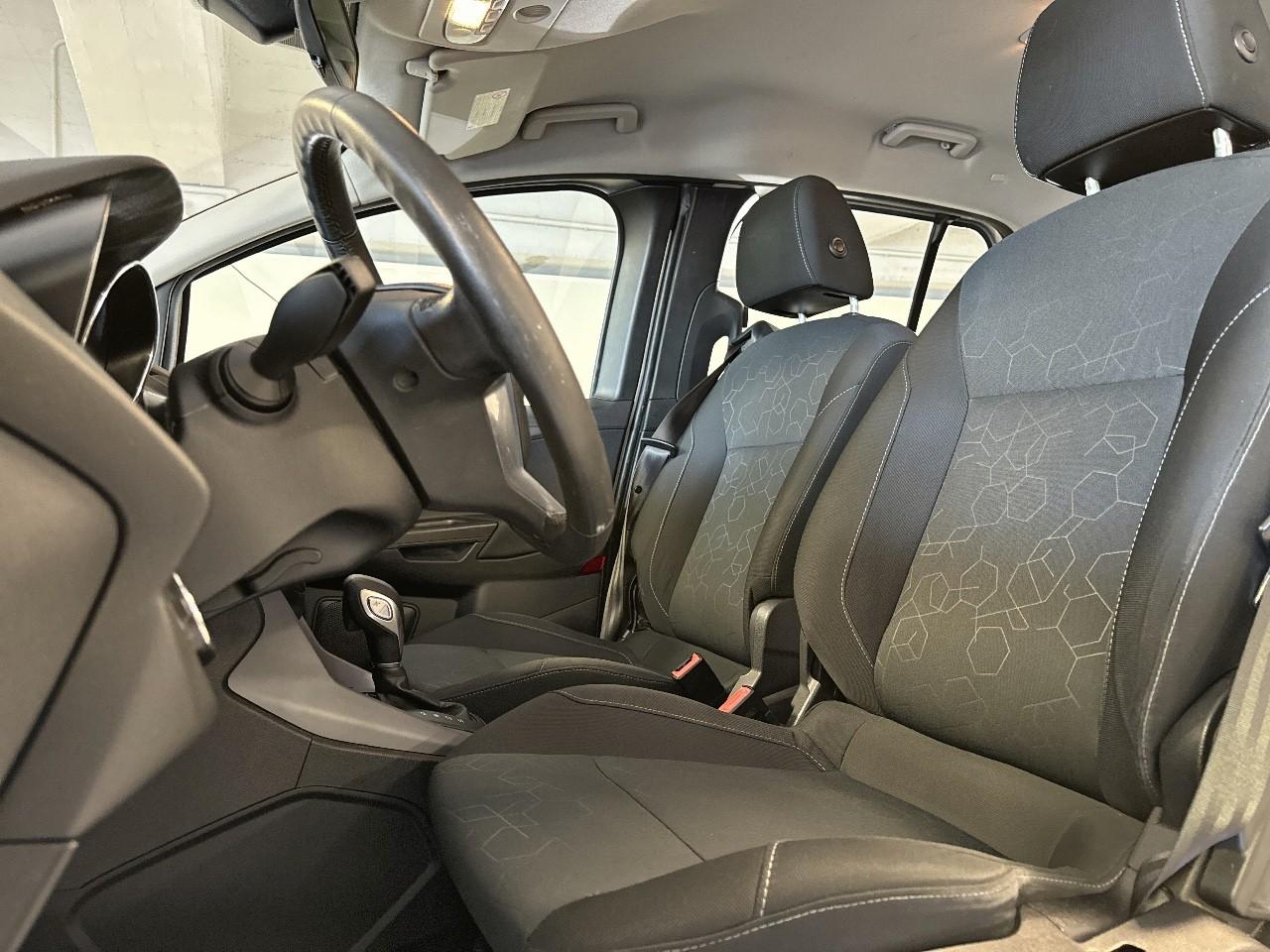 Ford Ford B-Max usata, con contenitore box bagagliaio e fisso