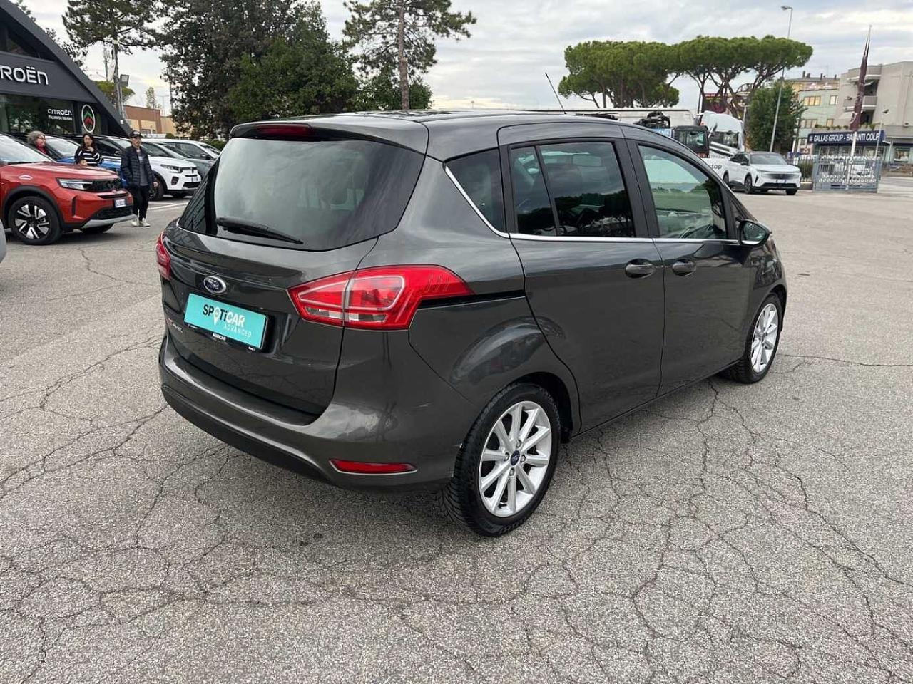 Ford Ford B-Max usata, con barre laterali antisfondamento anteriori e posteriori
