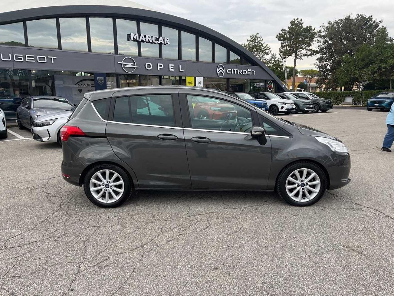 Ford Ford B-Max usata, con bracciolo centrale posteriore