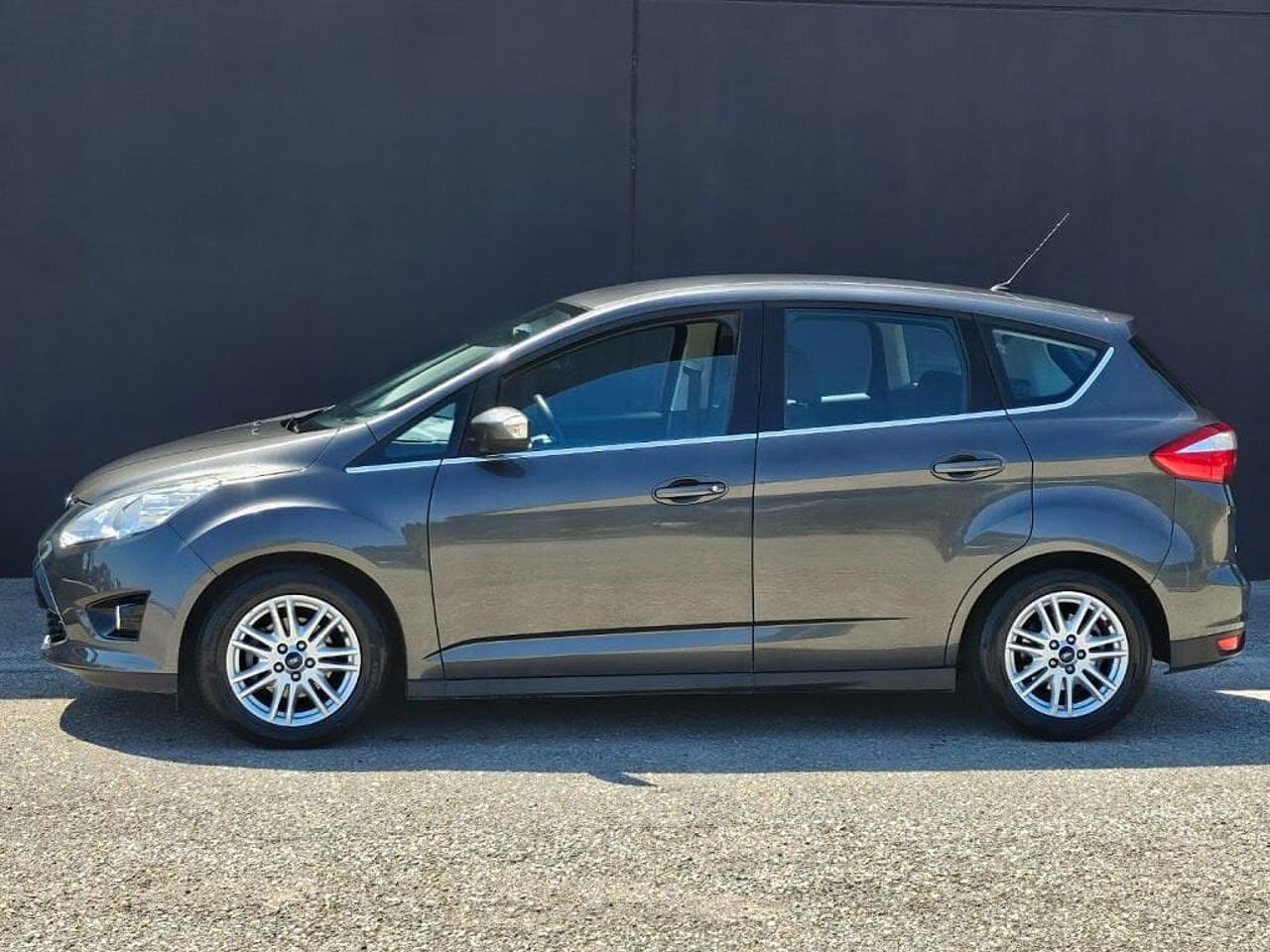 Ford Ford C-Max usata, con attacchi di sicurezza isofix posteriori
