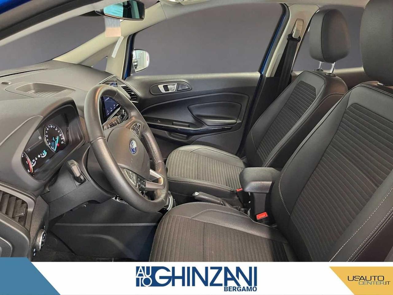 Ford Ford Ecosport usata, con barre "alluminium look" longitudinali sul tetto