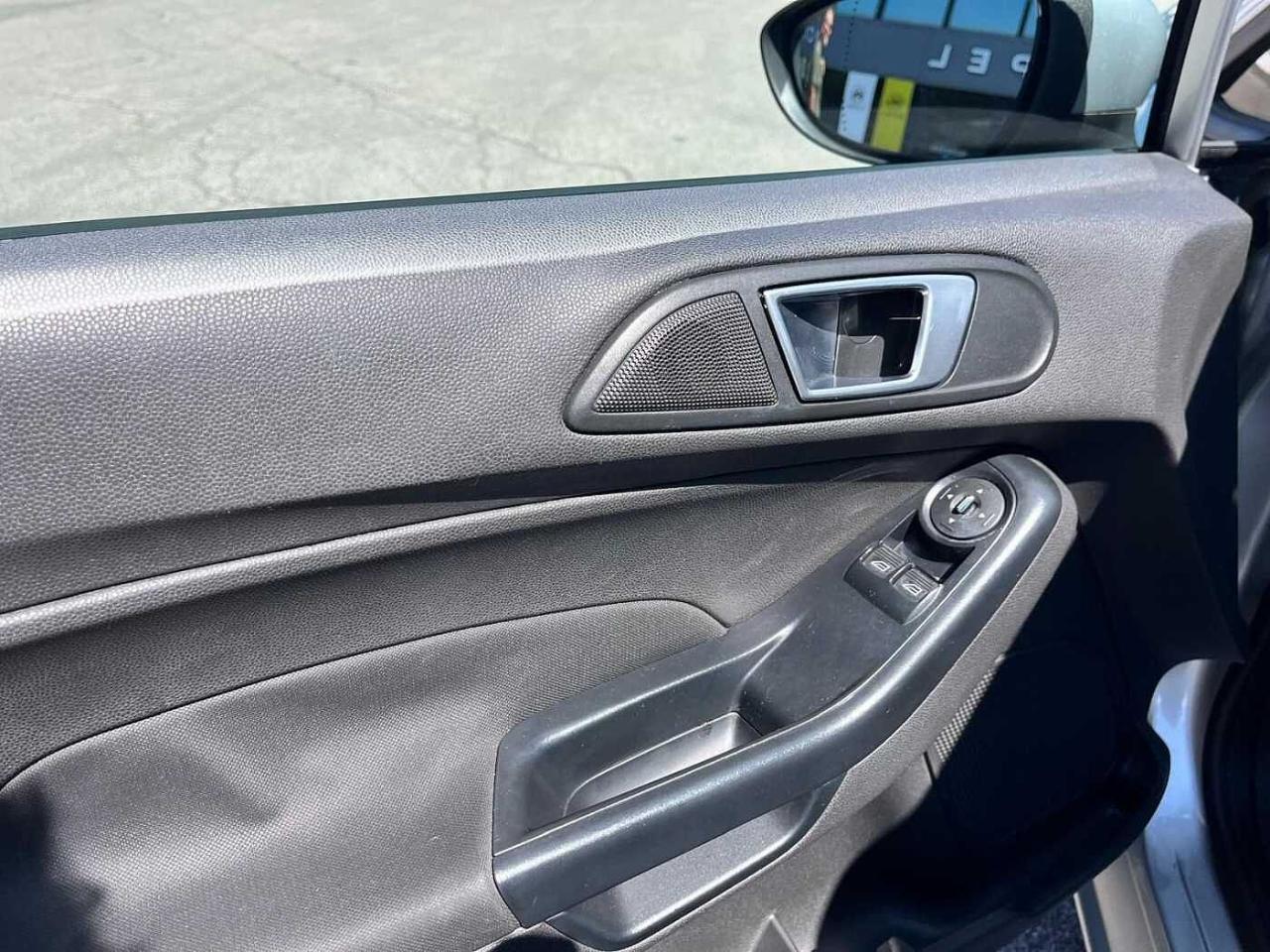 Ford Ford Fiesta usata, con 5 marce