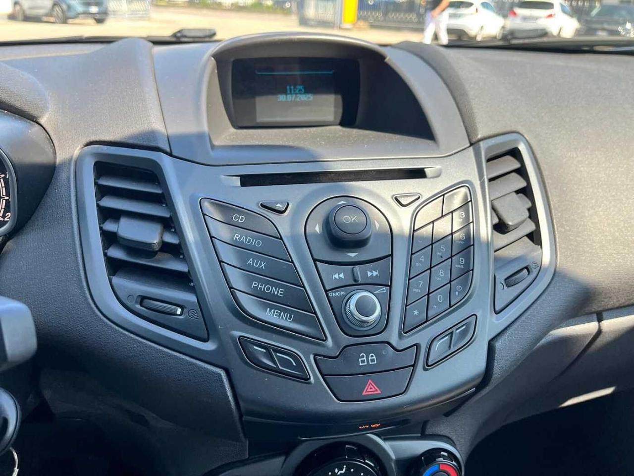 Ford Ford Fiesta usata, con cerchi in acciaio 15" con copriruota