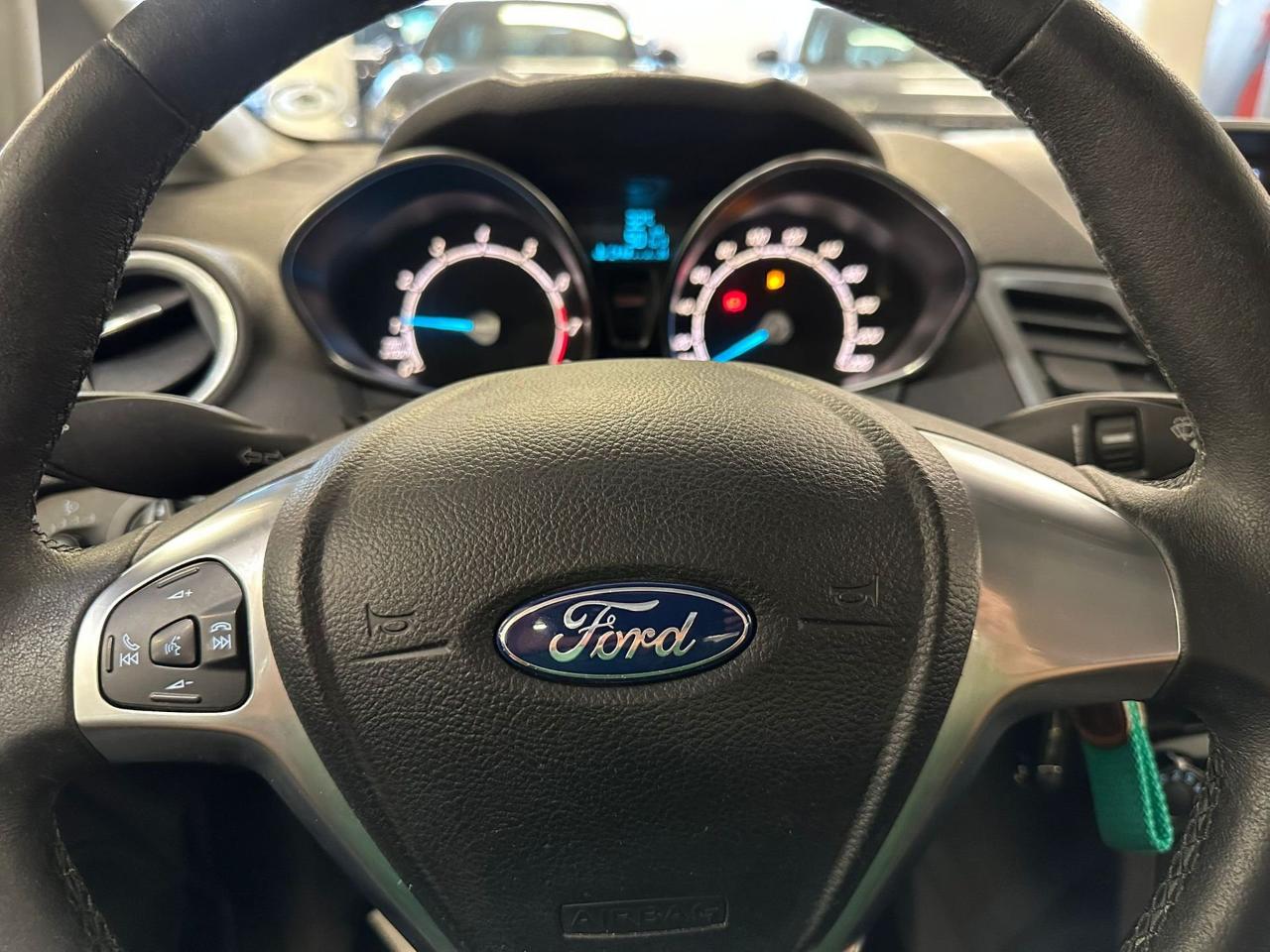 Ford Ford Fiesta usata, con chiusura centralizzata