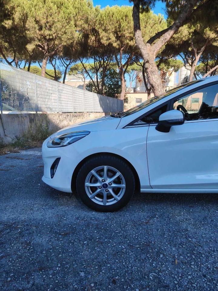 Ford Ford Fiesta usata, con active grill shutter
