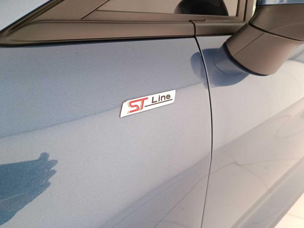 Ford Ford Fiesta usata, con bracciolo porta oggetti