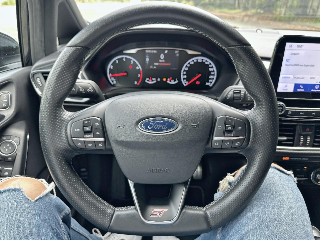 Ford Ford Fiesta usata, con 4,2 display multifunzionale pannello strumenti 1 e 10,7, 8,0 display multifunzionale touch screen, plancia 1 e 20,3