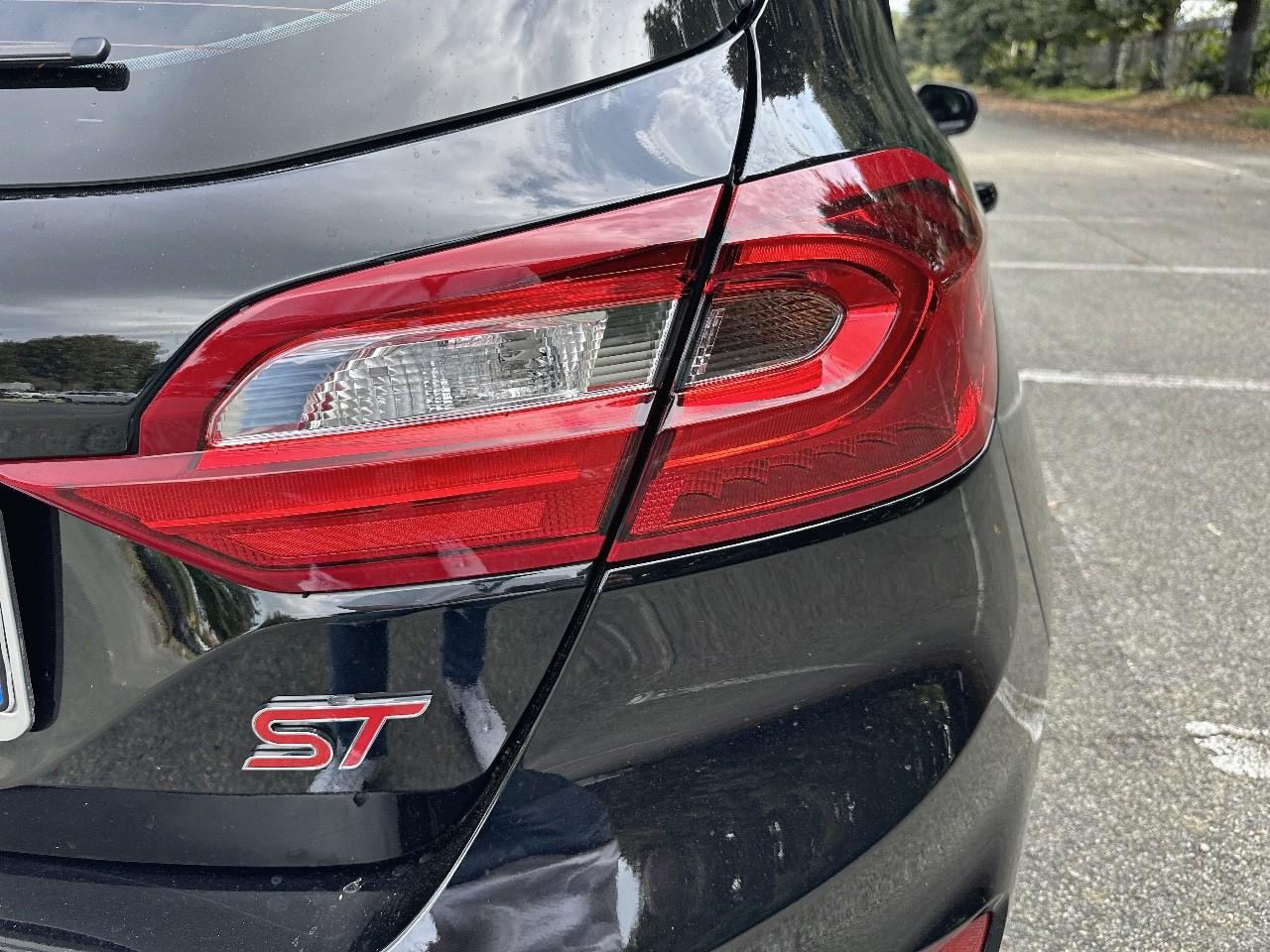 Ford Ford Fiesta usata, con alzacristalli elettrici anteriori e posteriori , numero ad impulso 2