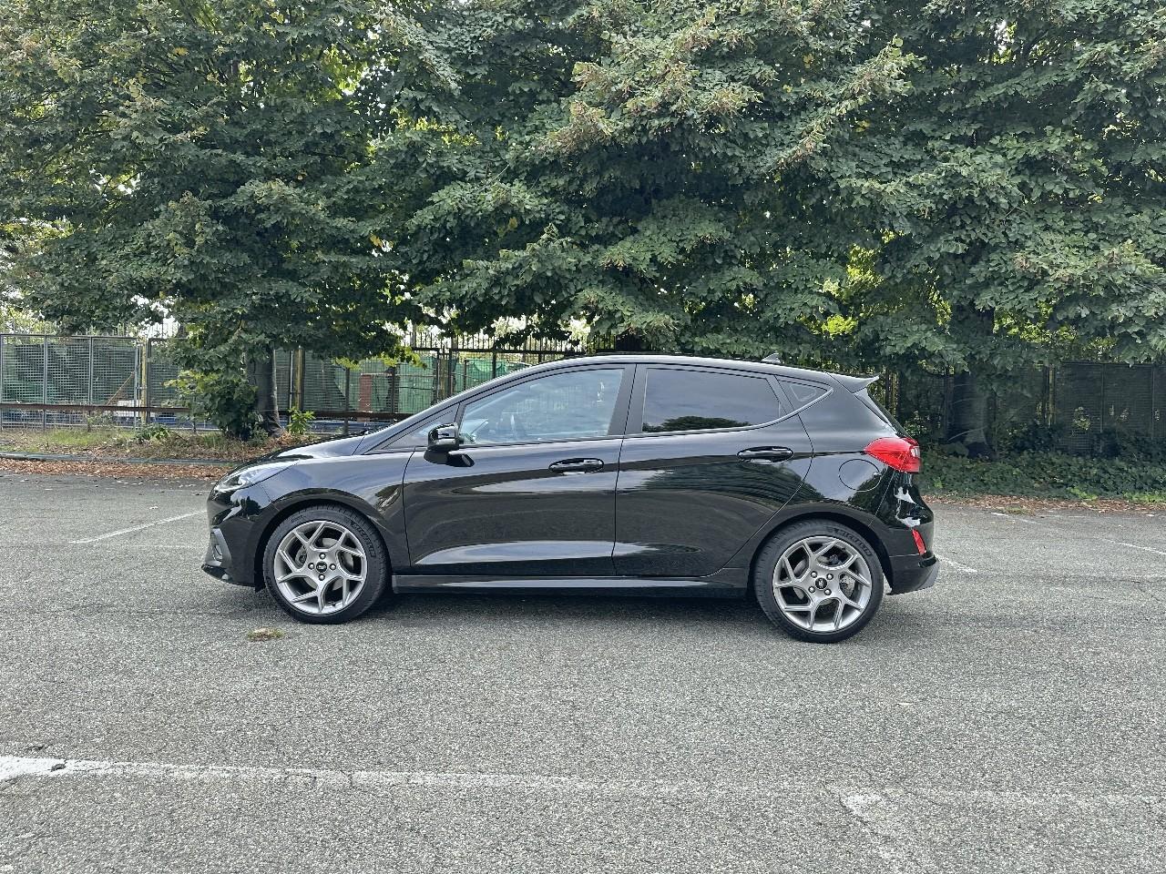 Ford Ford Fiesta usata, con bracciolo anteriore