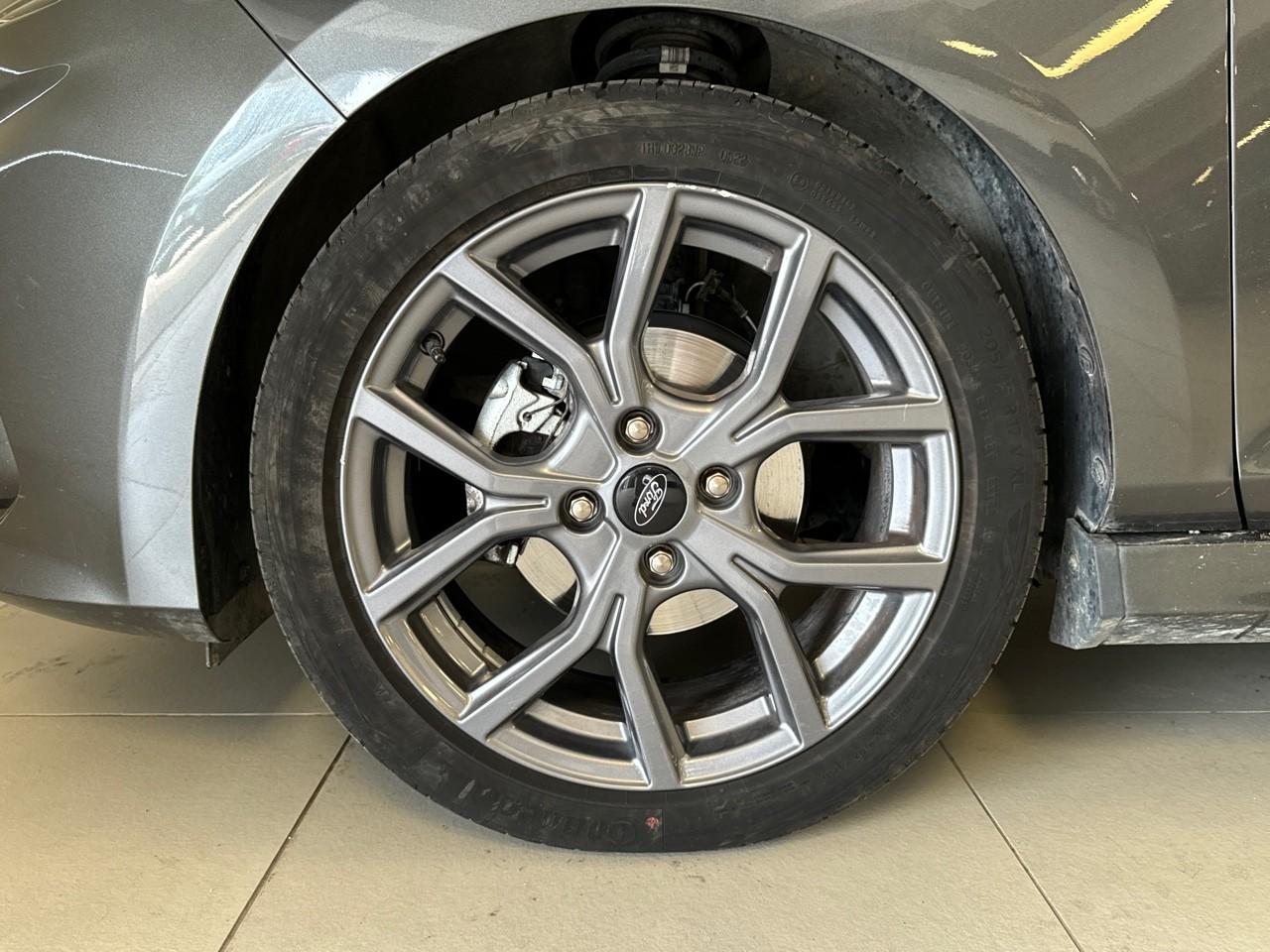 Ford Ford Fiesta usata, con 4,20 display multifunzionale Pannello strumenti 1 e 10,7, 8,00 display multifunzionale touch screen, Plancia centrale 1, 20,3, fisso e no