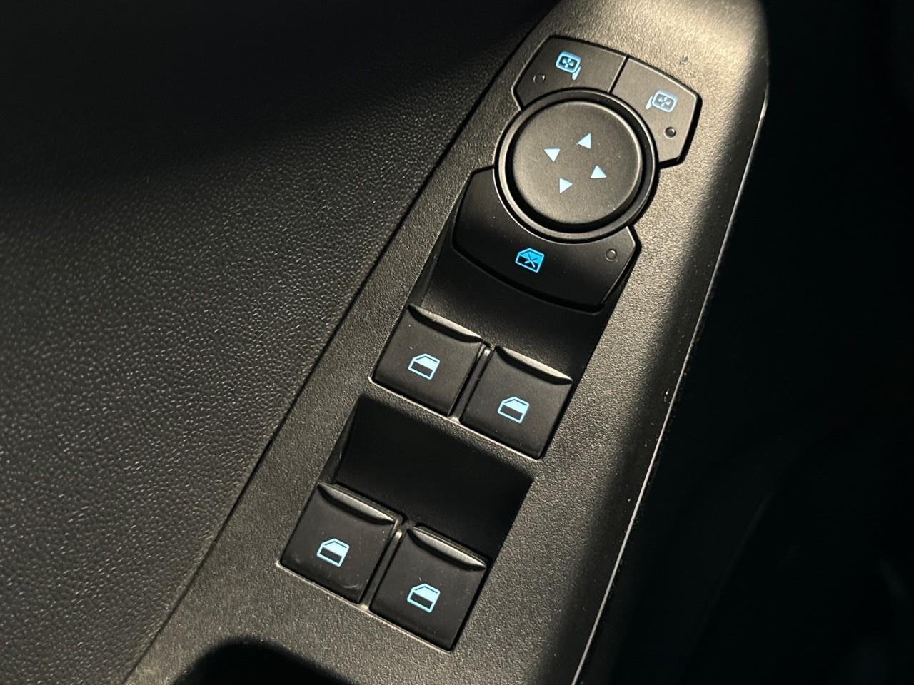 Ford Ford Fiesta usata, con bracciolo anteriore