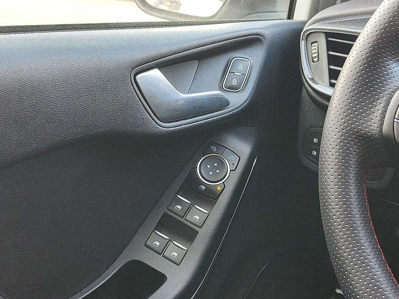 Ford Ford Fiesta usata, con fari fendinebbia