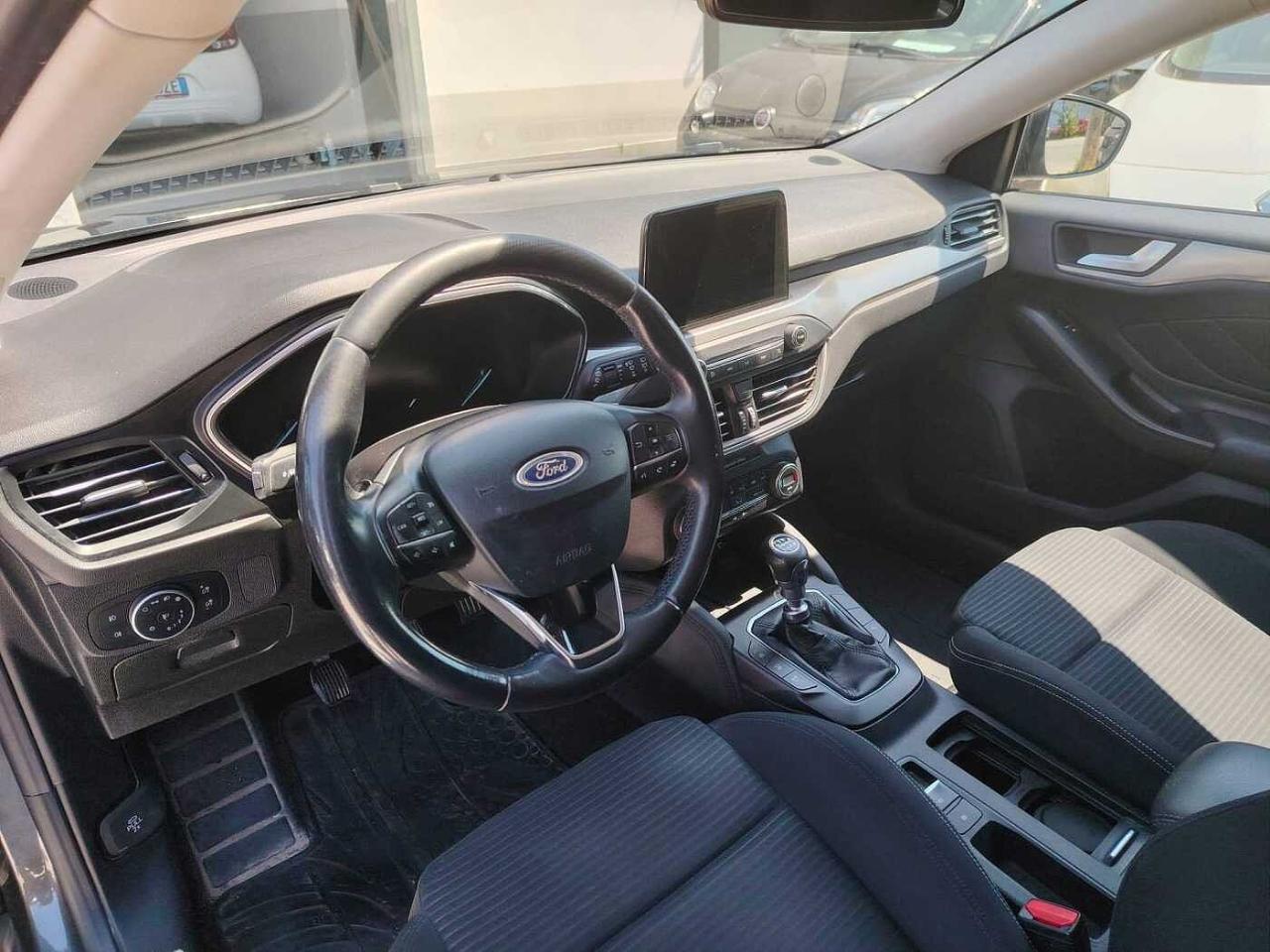 Ford Ford Focus usata, con alzacristalli elettrici anteriori e posteriori