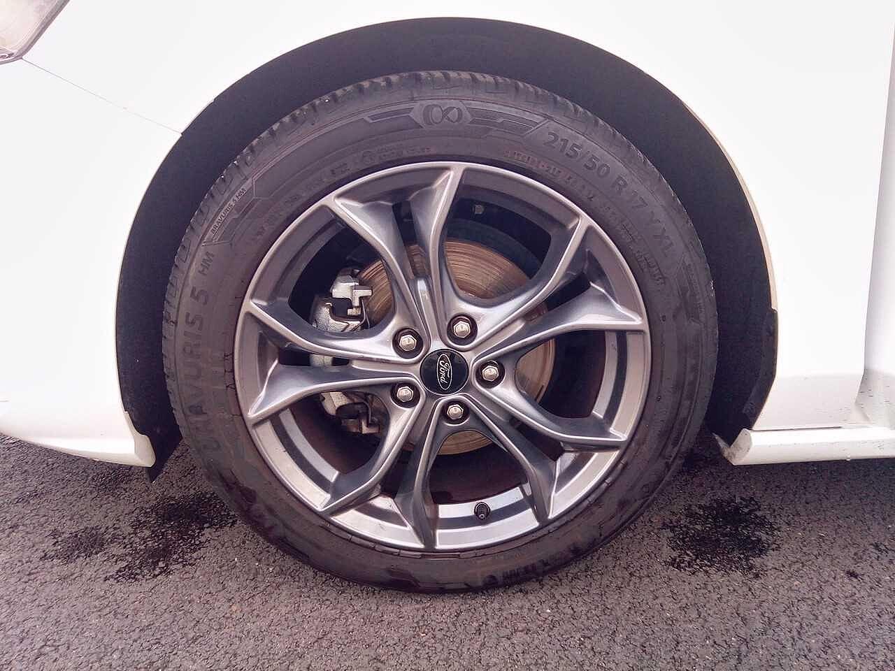 Ford Ford Focus usata, con cerchi in lega leggera