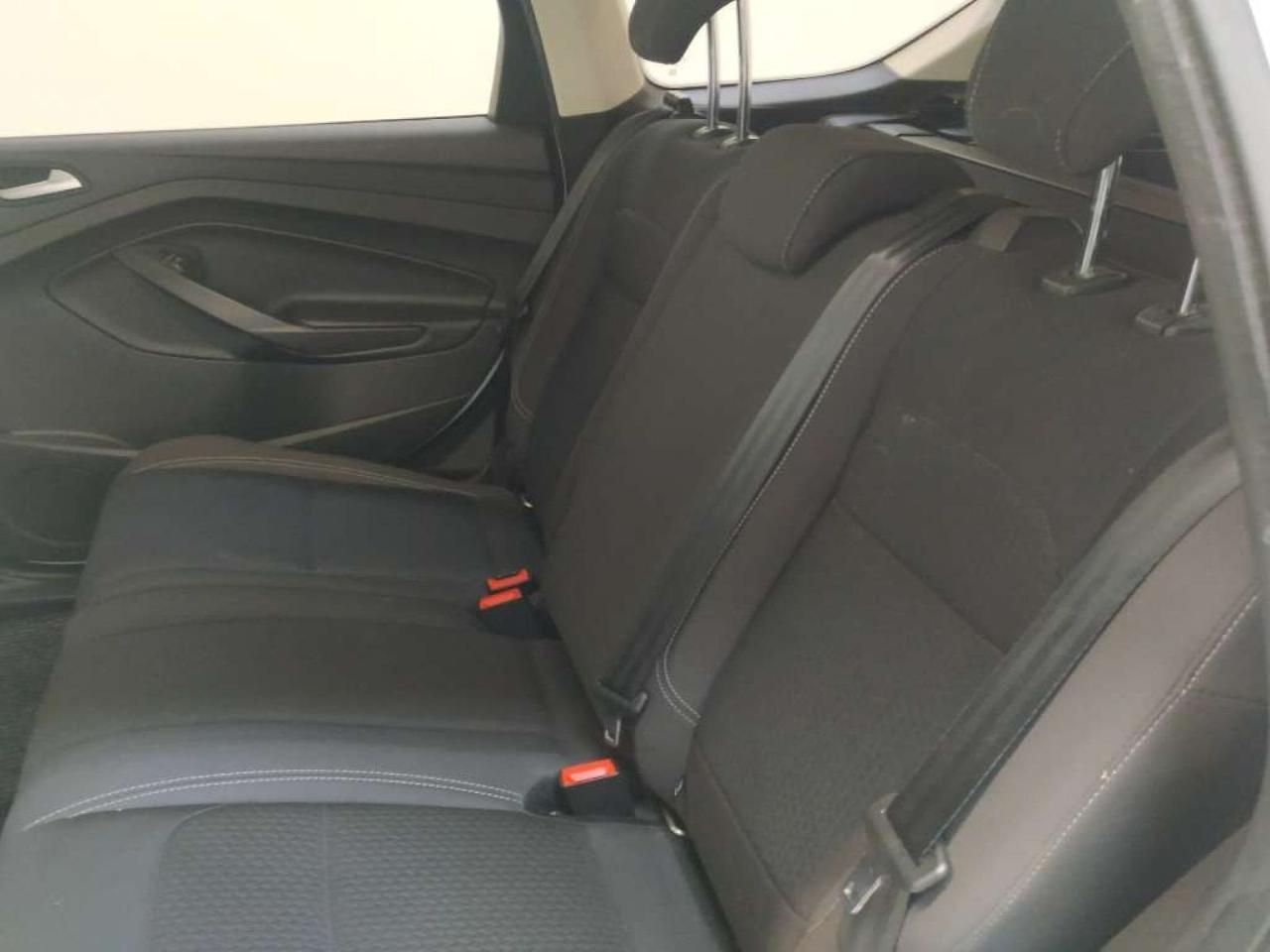Ford Kuga - Foto 2