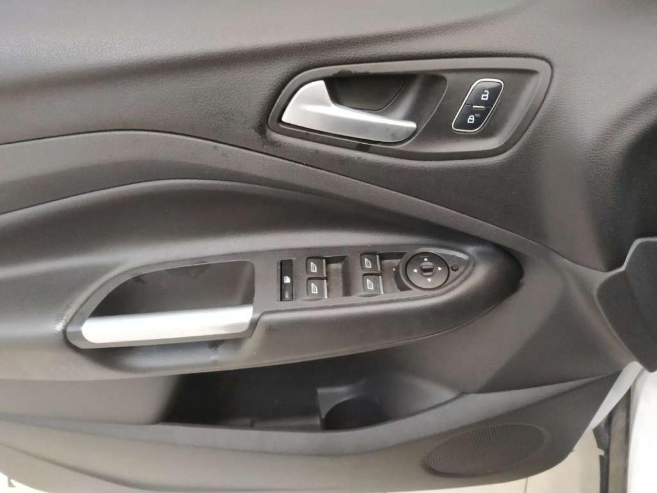 Ford Kuga - Foto 4