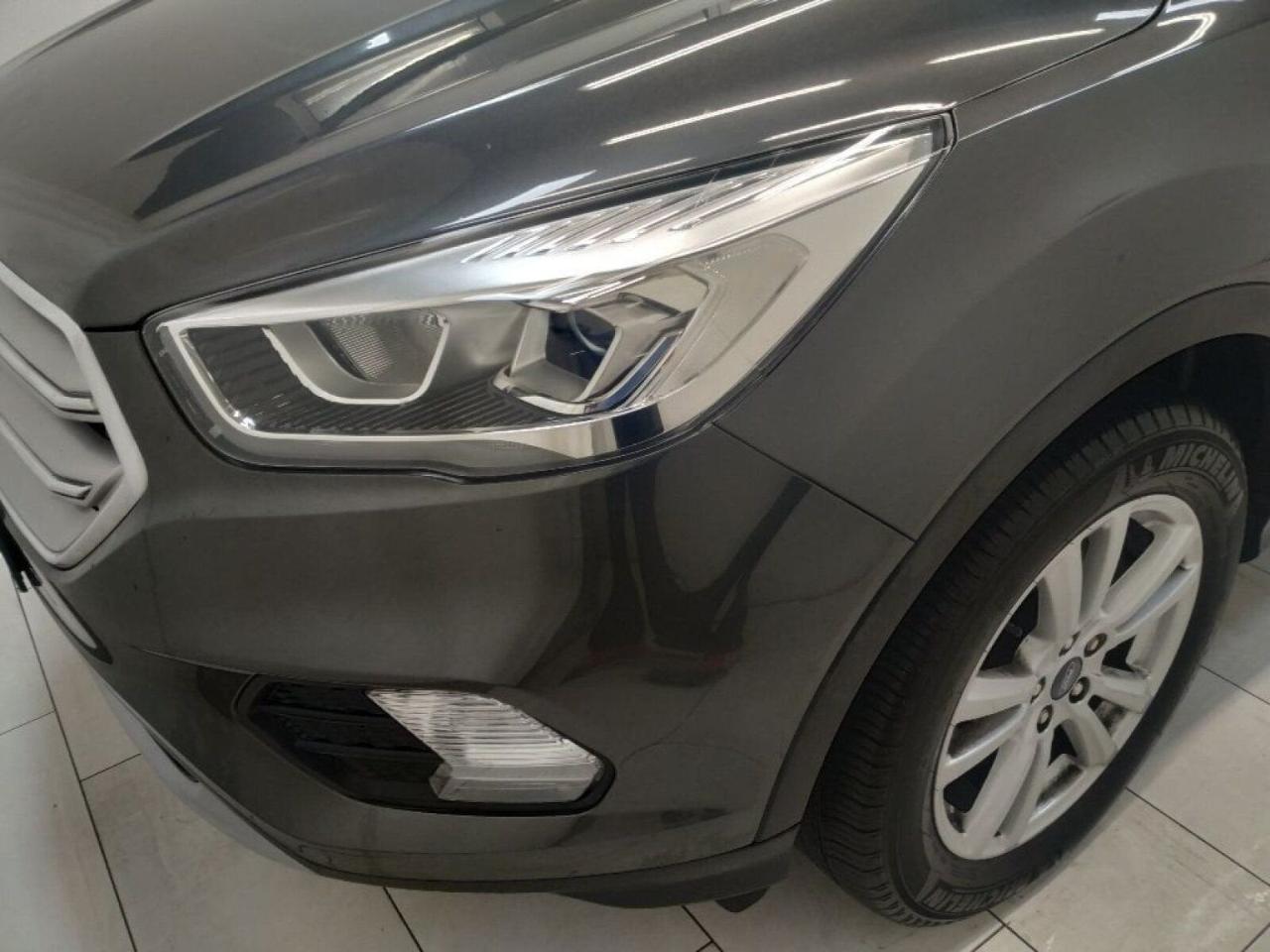 Ford Kuga - Foto 2