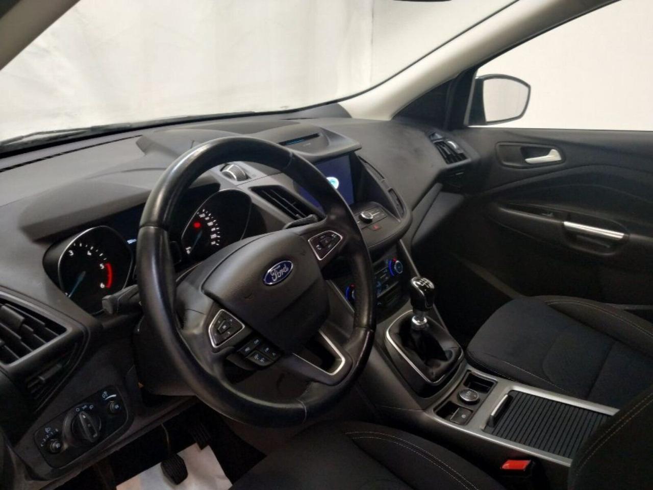 Ford Kuga - Foto 3