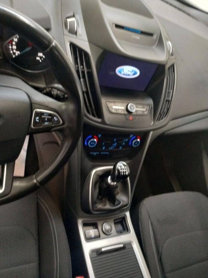 Ford Kuga - Foto 4