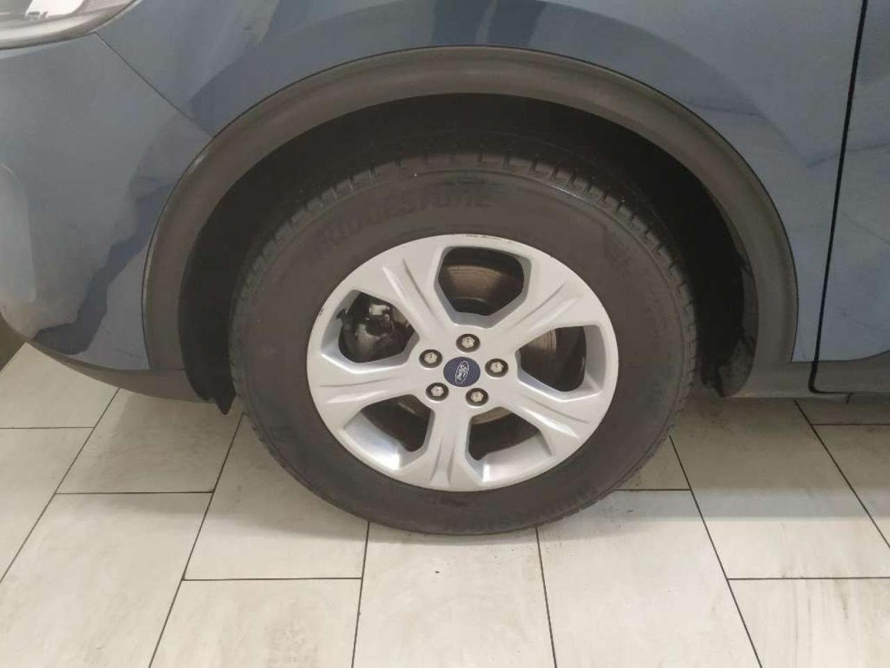 Ford Kuga - Foto 2