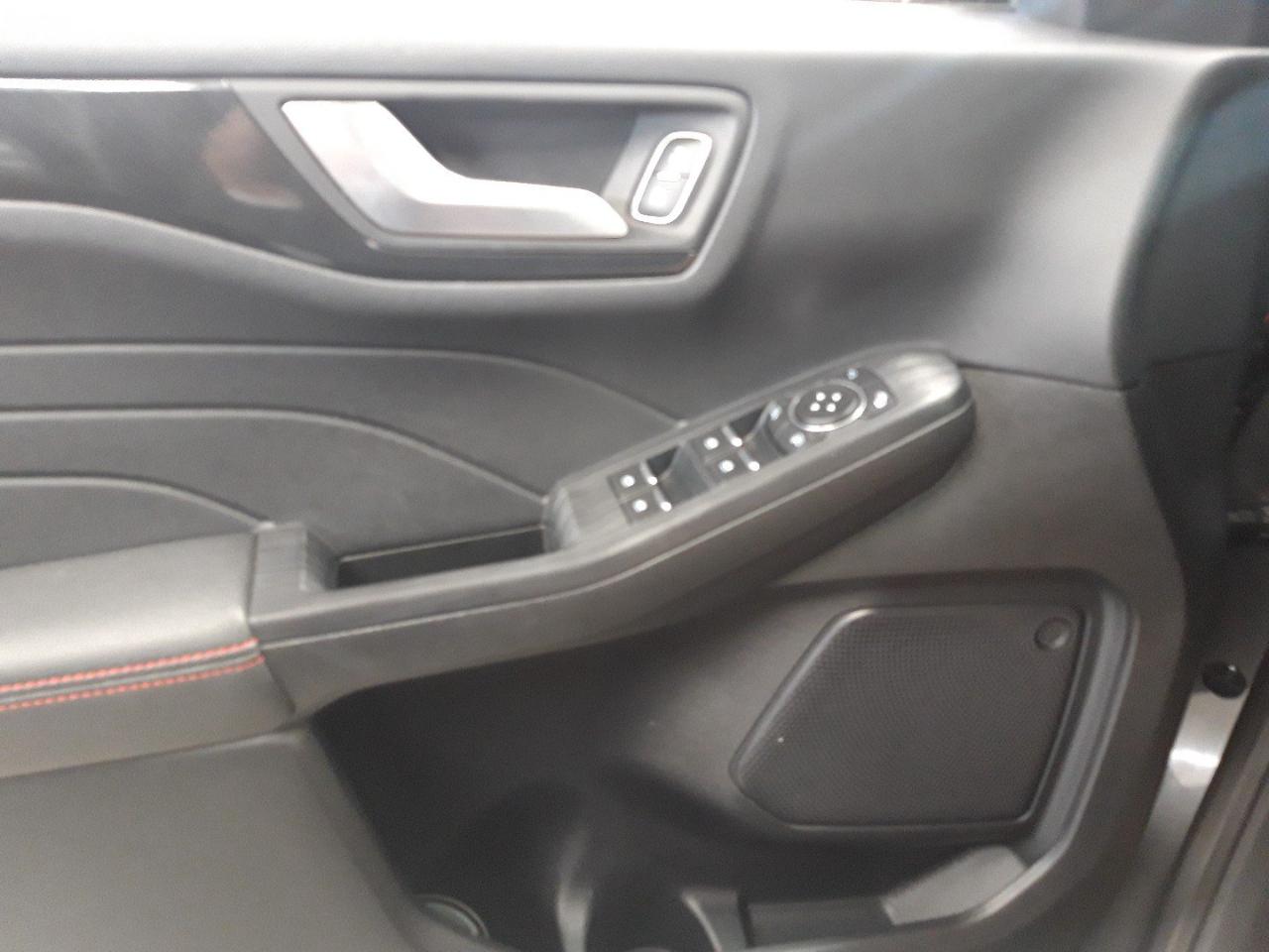 Ford Ford Kuga usata, con pacchetto sportivo