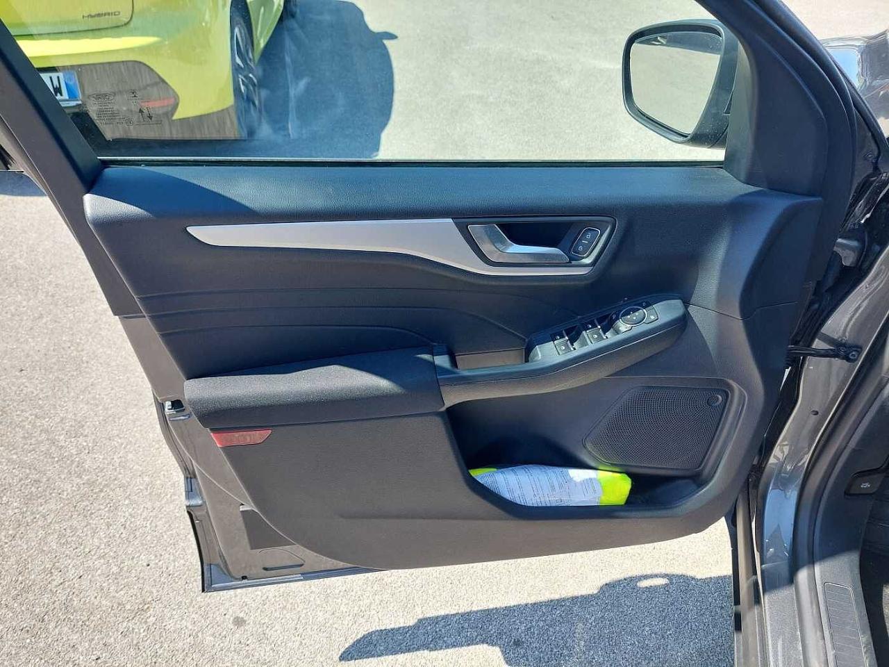 Ford Ford Kuga usata, con 4 cilindri