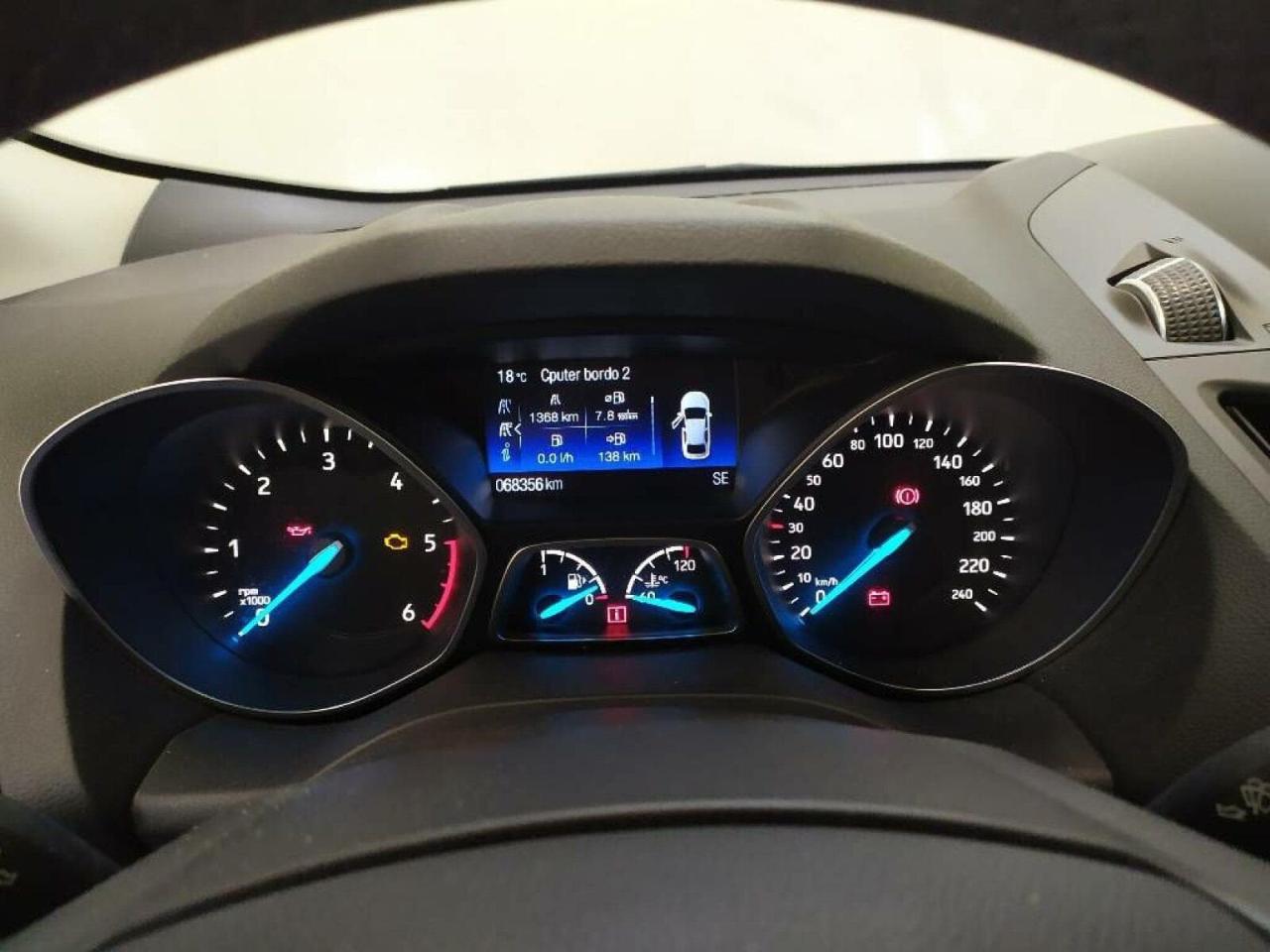 Ford Kuga - Foto 3