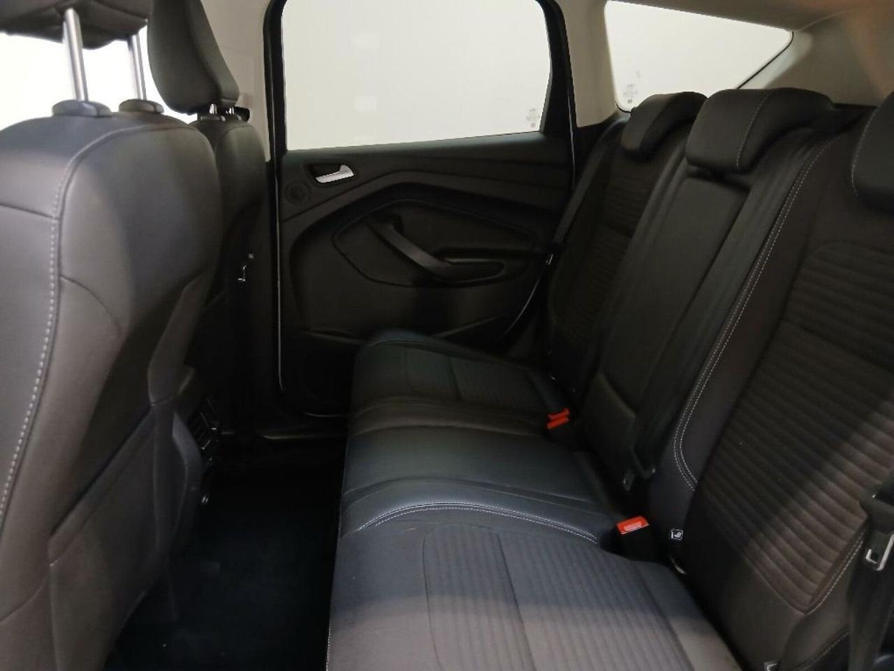 Ford Kuga - Foto 2