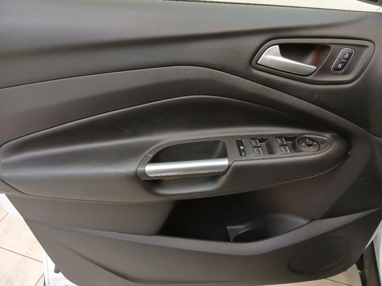 Ford Kuga - Foto 3