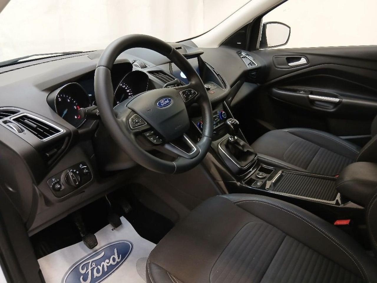 Ford Kuga - Foto 4