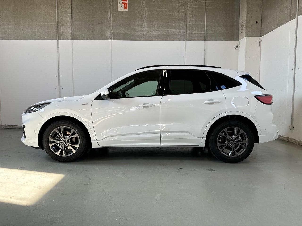 Ford Ford Kuga usata, con barre longitud.al tetto nero