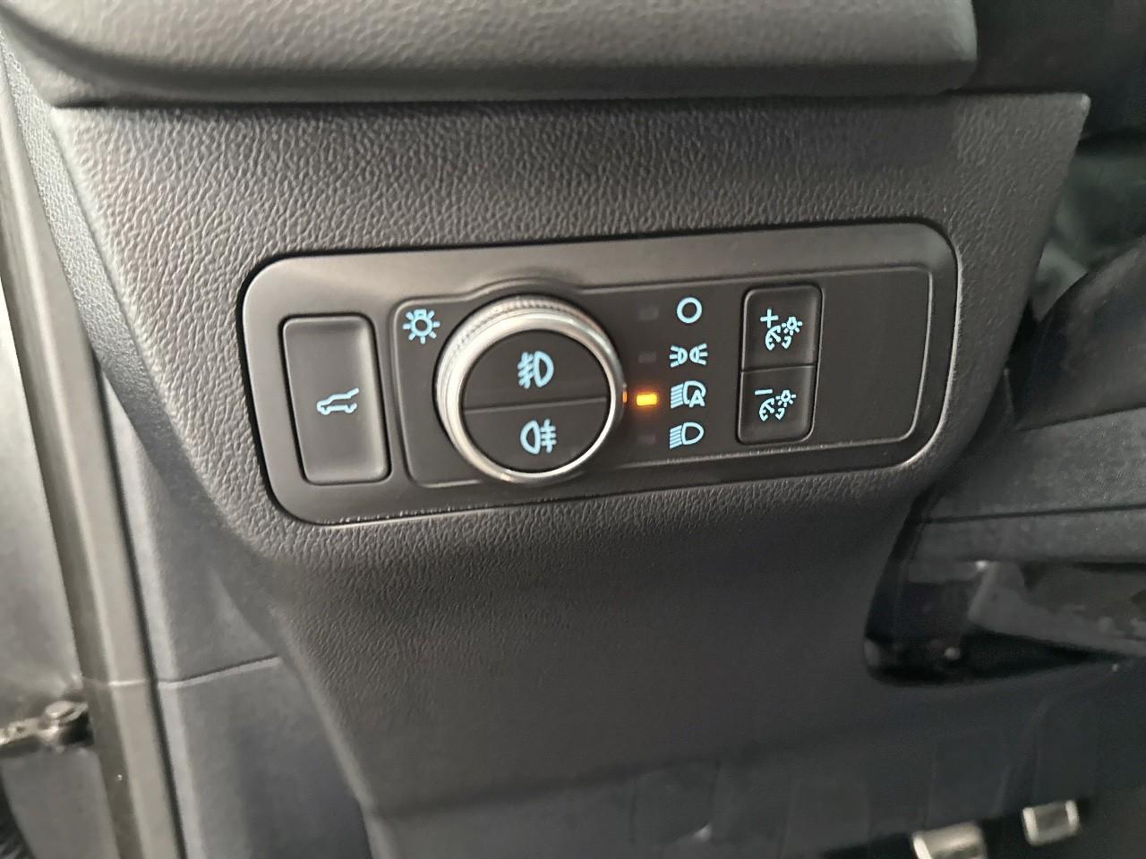 Ford Ford Kuga usata, con avviso superamento corsia attivazione sterzo