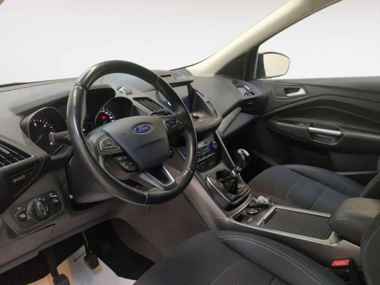 Ford Kuga - Foto 2