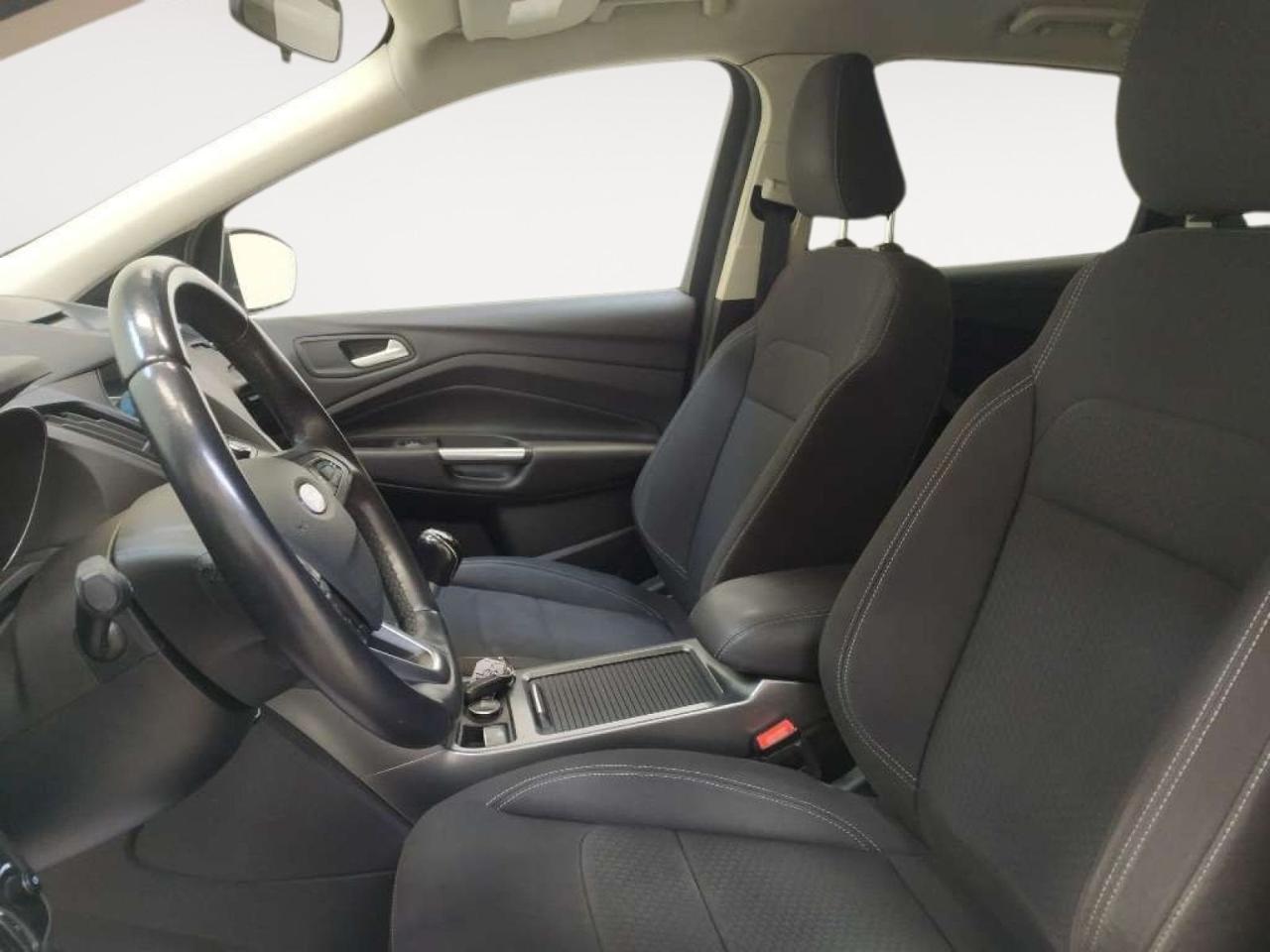 Ford Kuga - Foto 3