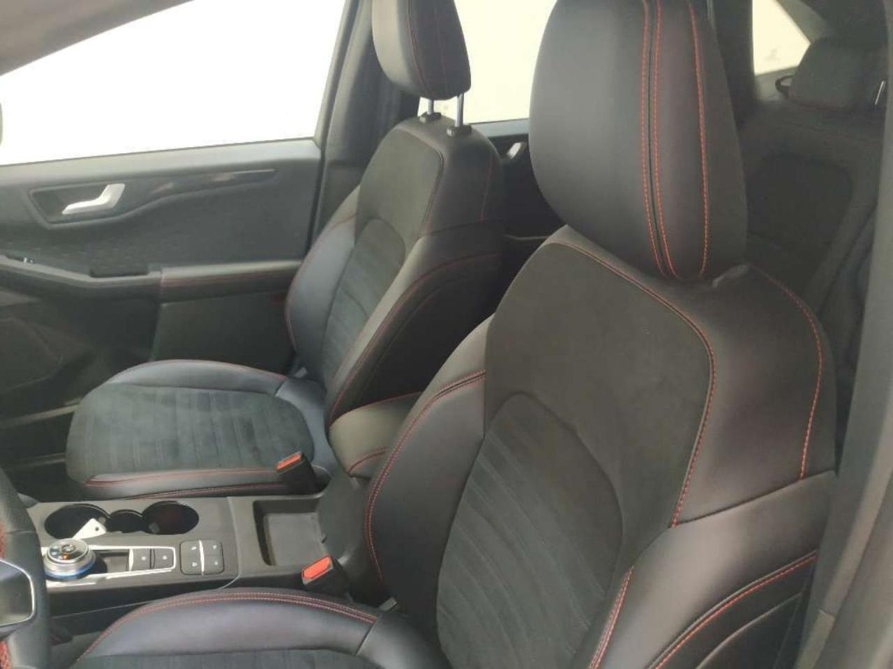 Ford Kuga - Foto 4