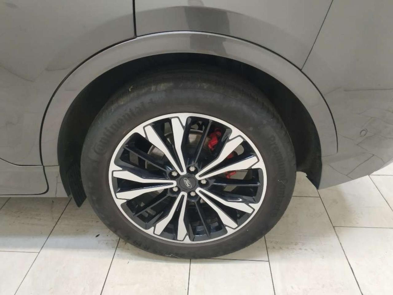 Ford Kuga - Foto 3