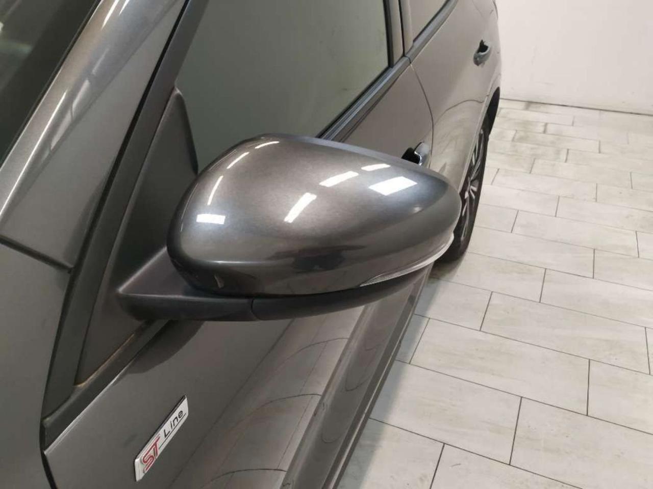 Ford Kuga - Foto 4