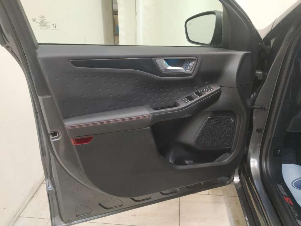 Ford Kuga - Foto 3