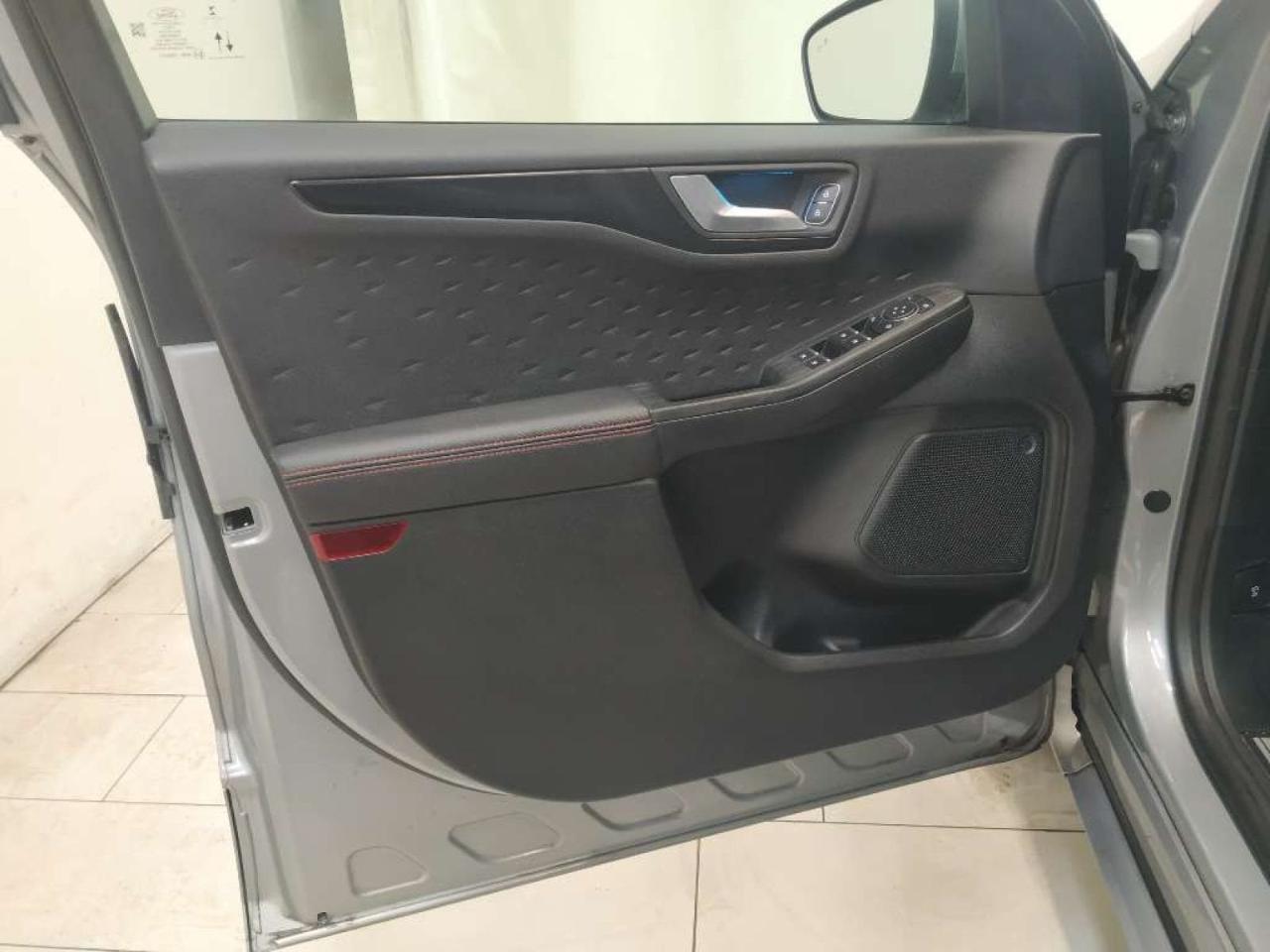 Ford Kuga - Foto 4