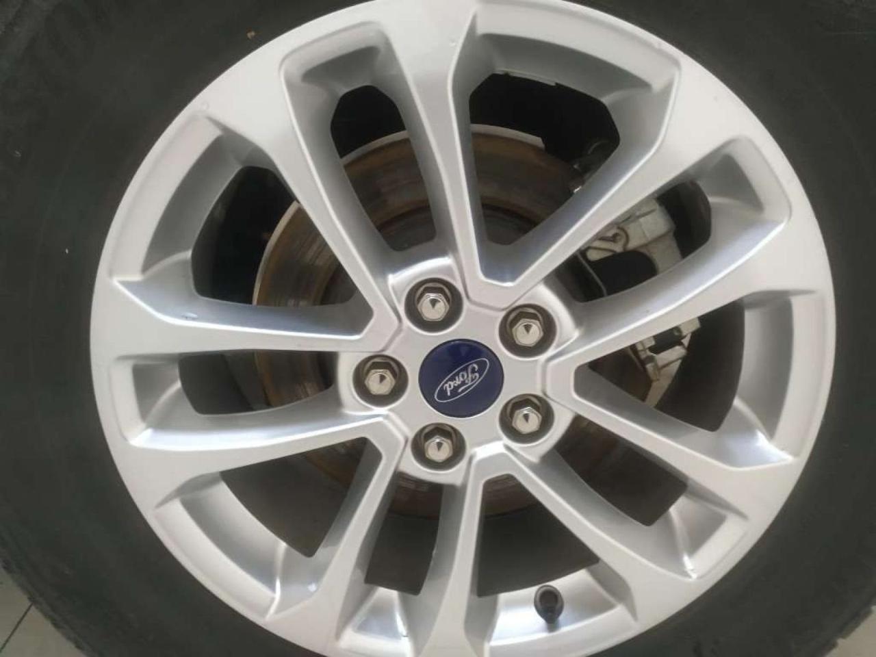 Ford Kuga - Foto 3