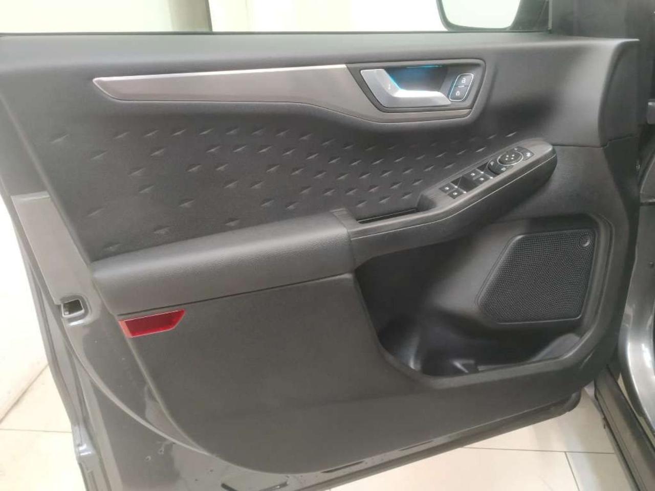 Ford Kuga - Foto 4