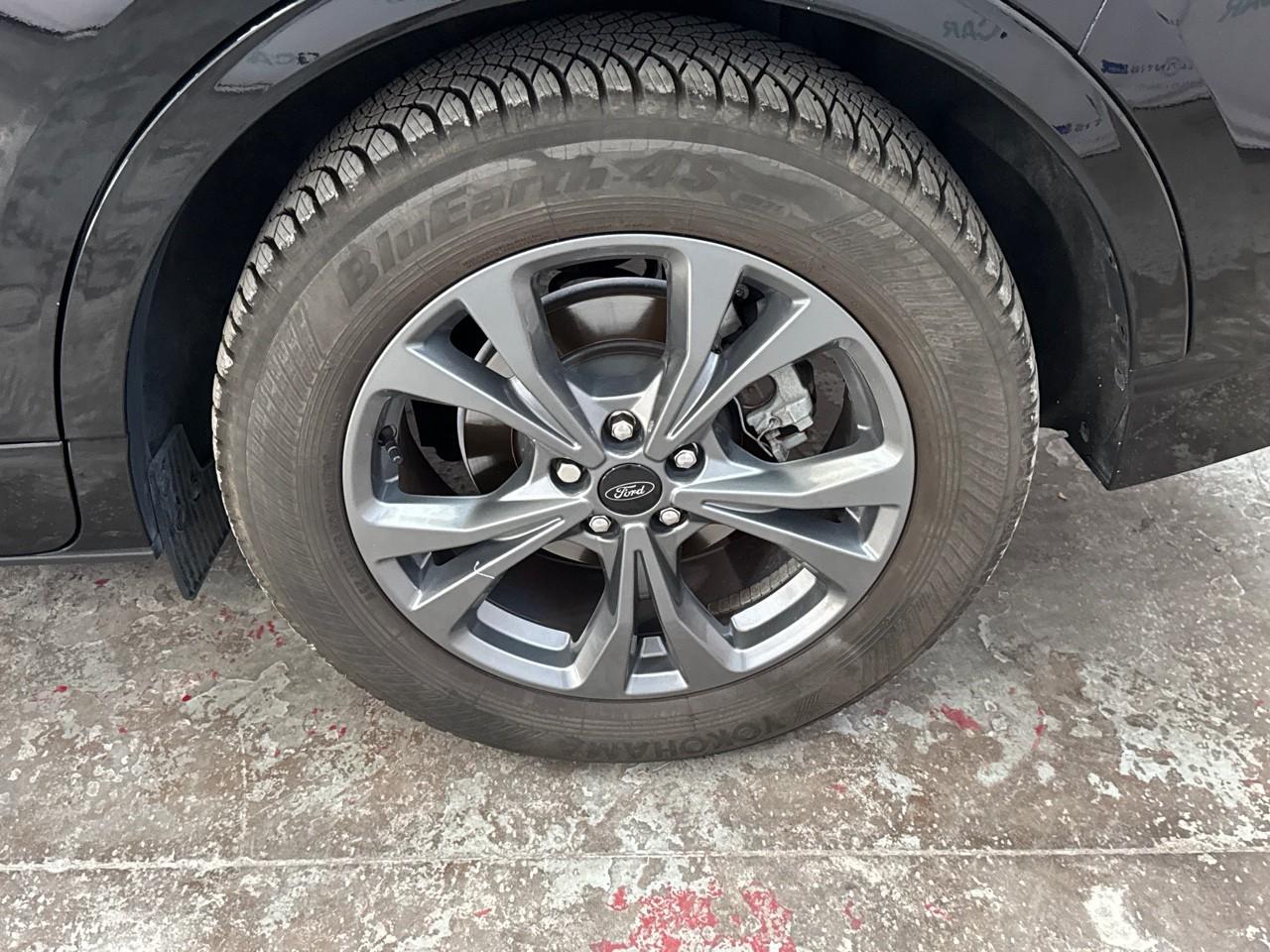 Ford Kuga - Foto 3