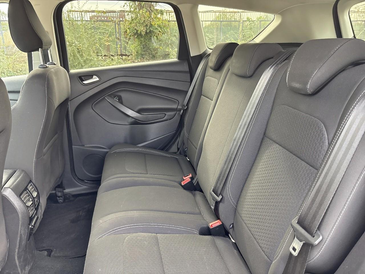 Ford Kuga - Foto 2