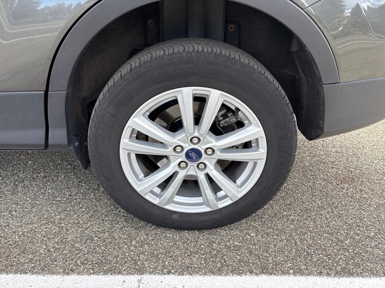 Ford Kuga - Foto 3