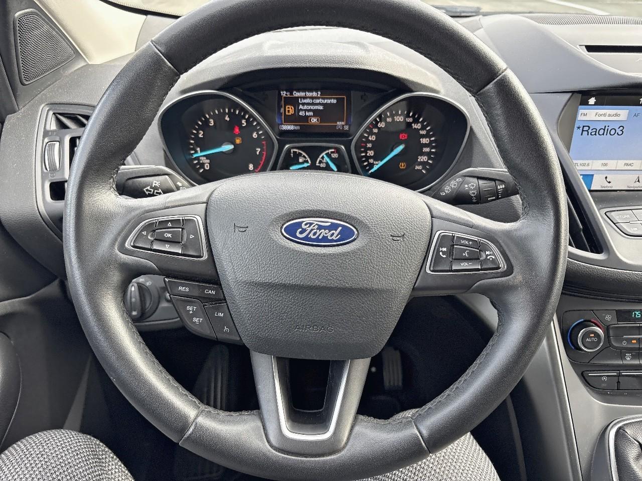 Ford Kuga - Foto 4